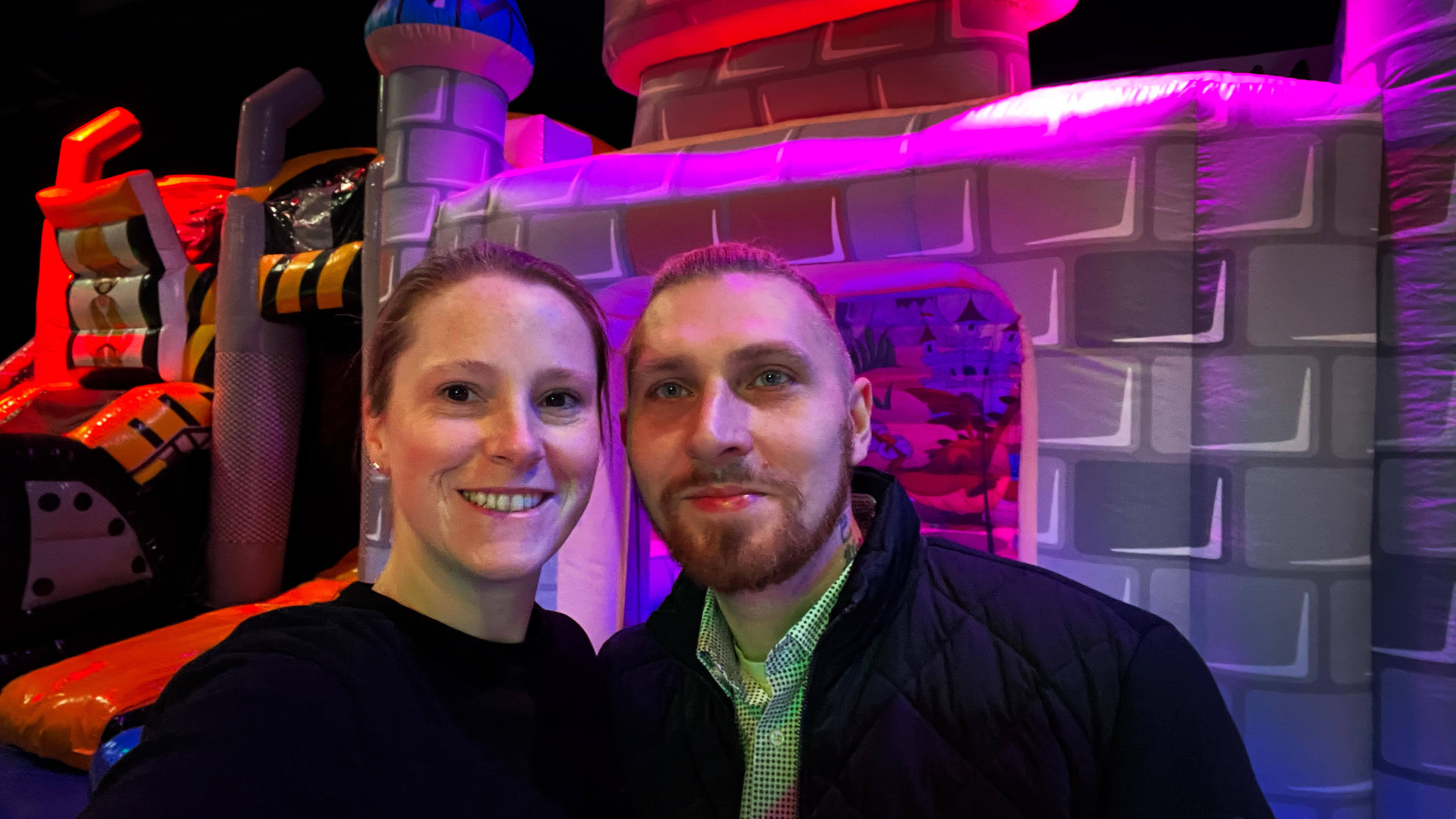 Bei HostPress zu Hause x Jana und Pascal Dudenbostel